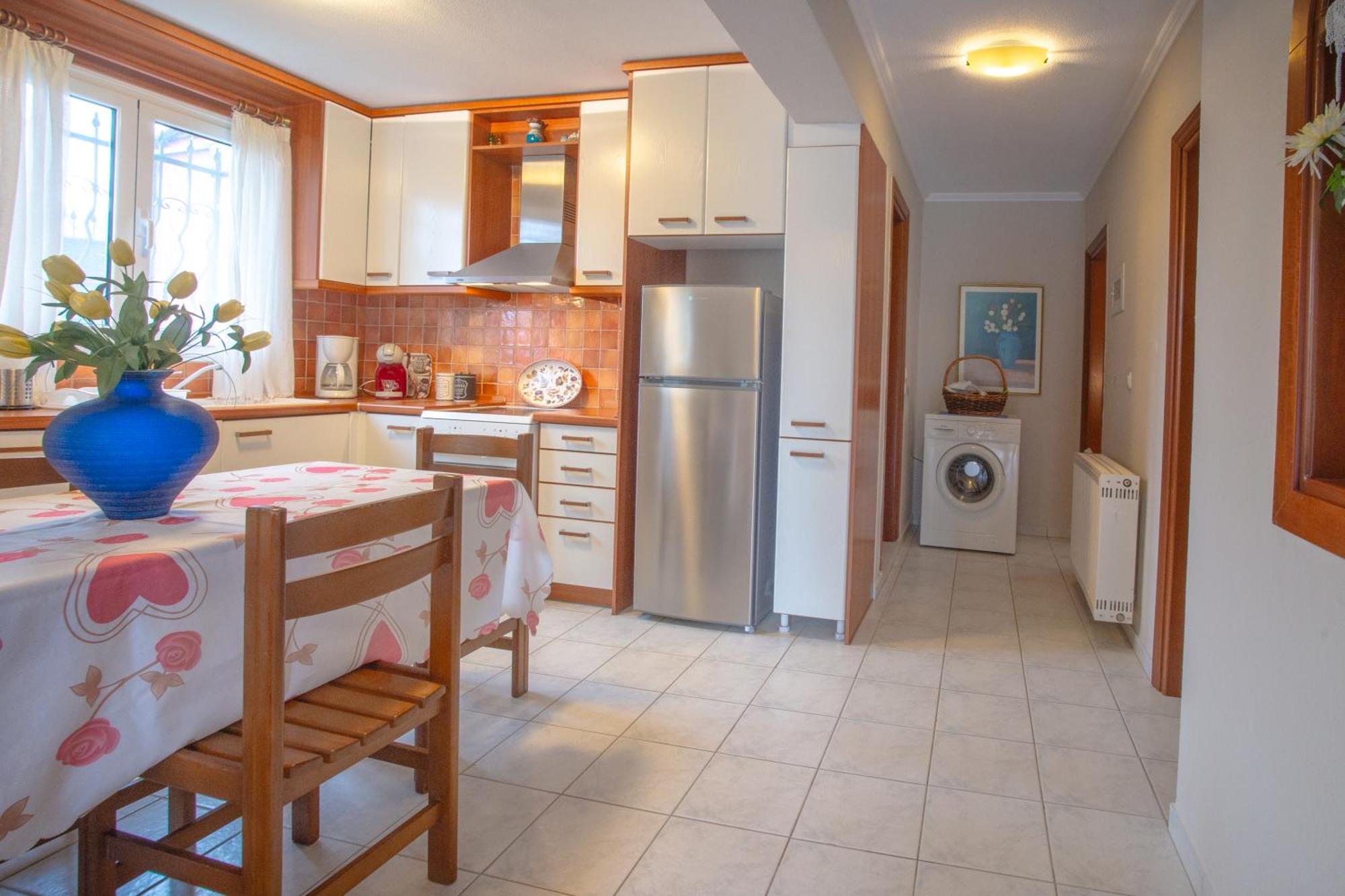 Private 6-Bdrm Villa With Garden 150M To Beach Paradisos Zewnętrze zdjęcie