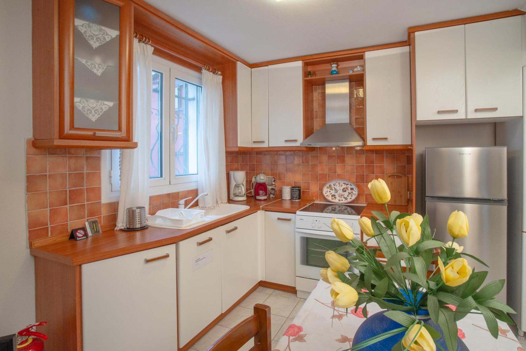 Private 6-Bdrm Villa With Garden 150M To Beach Paradisos Zewnętrze zdjęcie