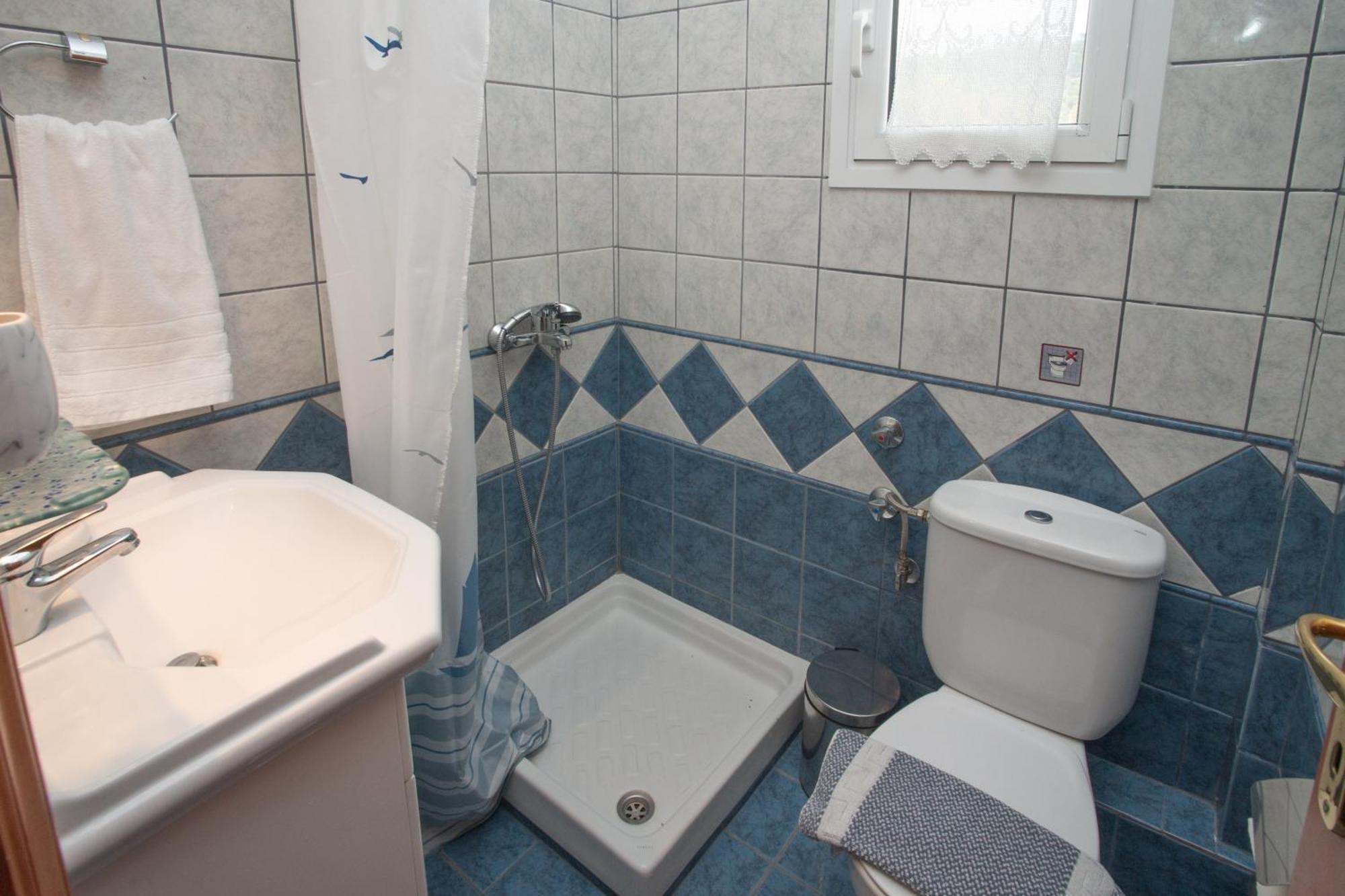 Private 6-Bdrm Villa With Garden 150M To Beach Paradisos Zewnętrze zdjęcie